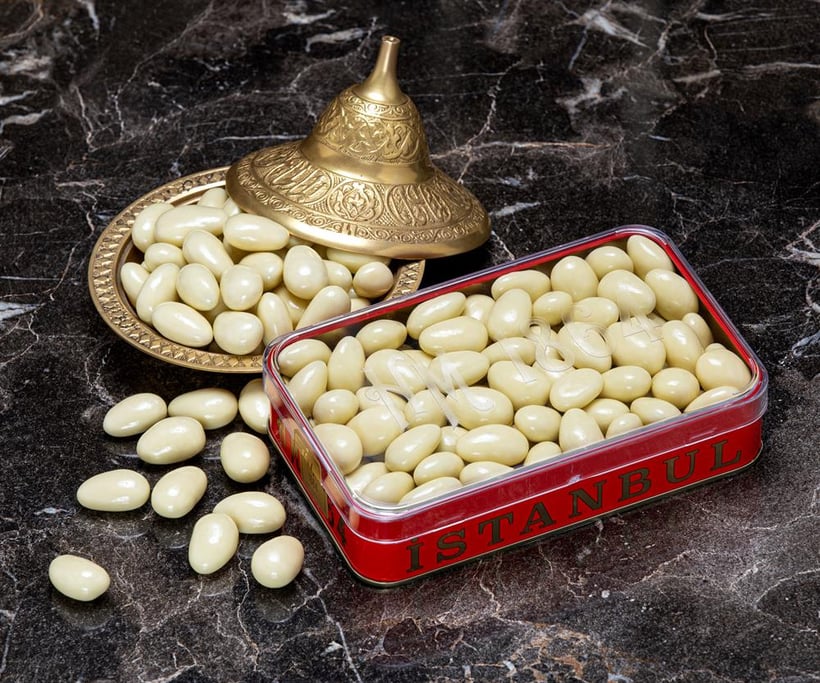 Gourmet Treat Dragee Au Chocolat aux Amandes ET Au Mastic - Grande Boîte En Métal