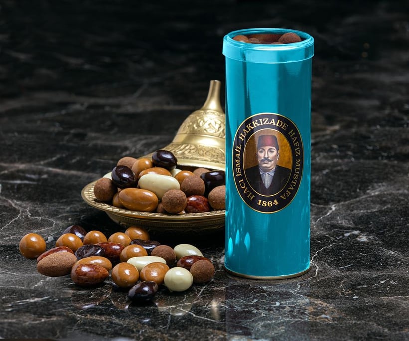 Gourmet-Schokoladenleckereien, verschiedene Dragee-Zylinderboxen