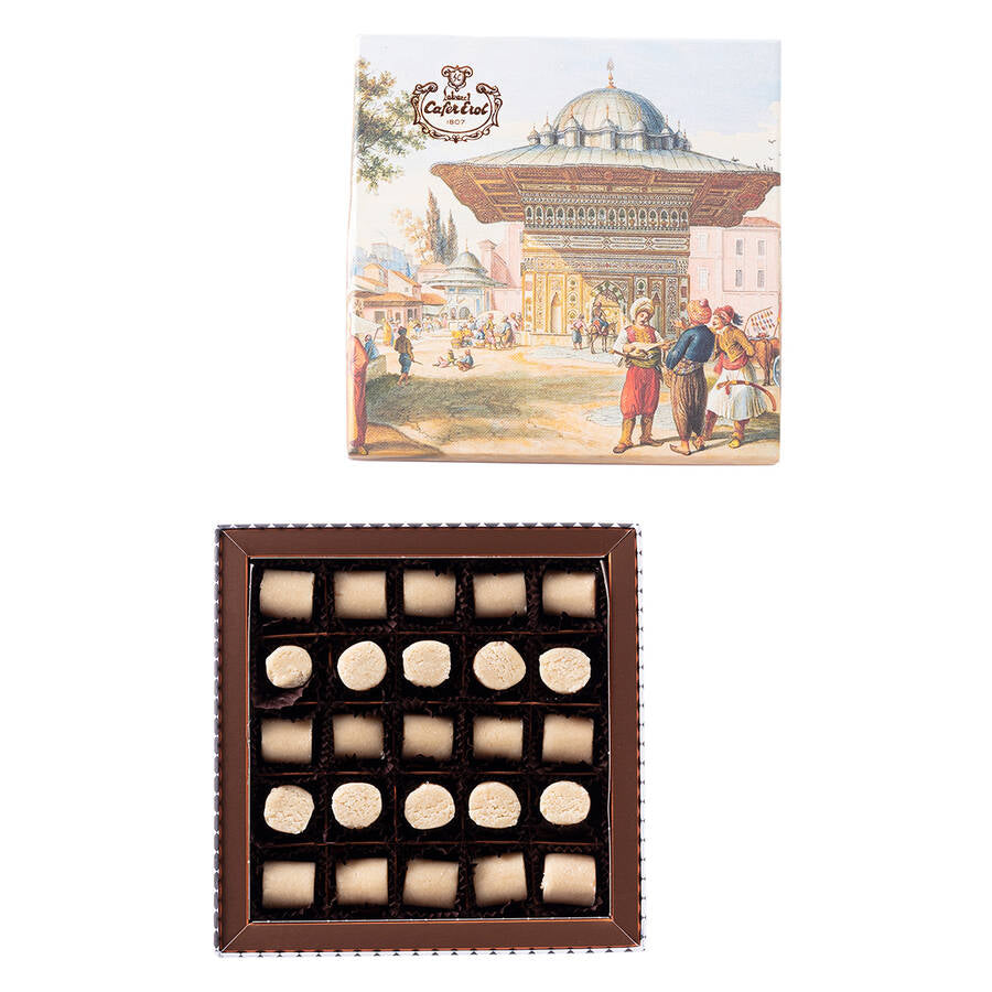 Mandelpasta i Ottoman Square Box