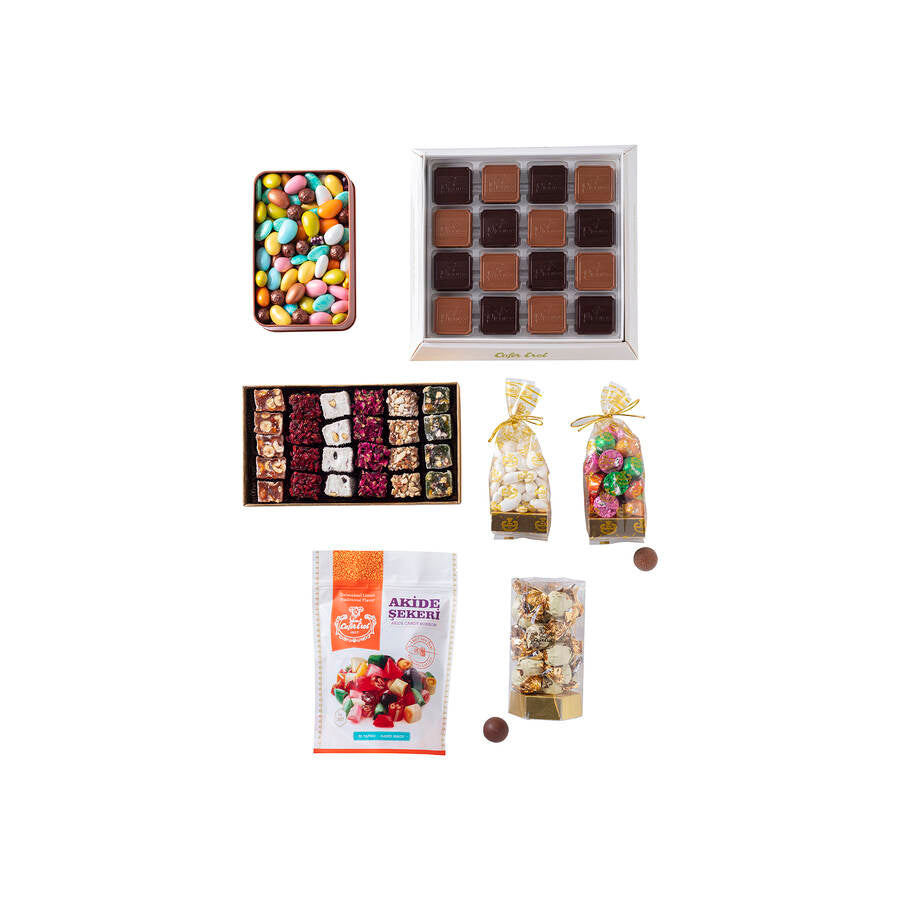 Exquisita Selección Gourmet Para Cada Ocasión En La Cesta De Regalo Maaile