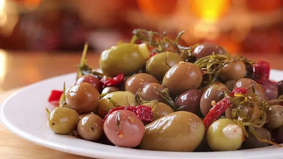 Olive Verdi Marinate con Salsa Alle ERBE 1 Kg.