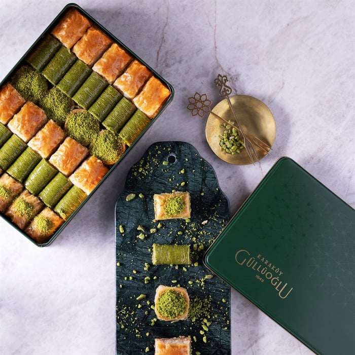 Blandad baklava i metallåda 900 g.