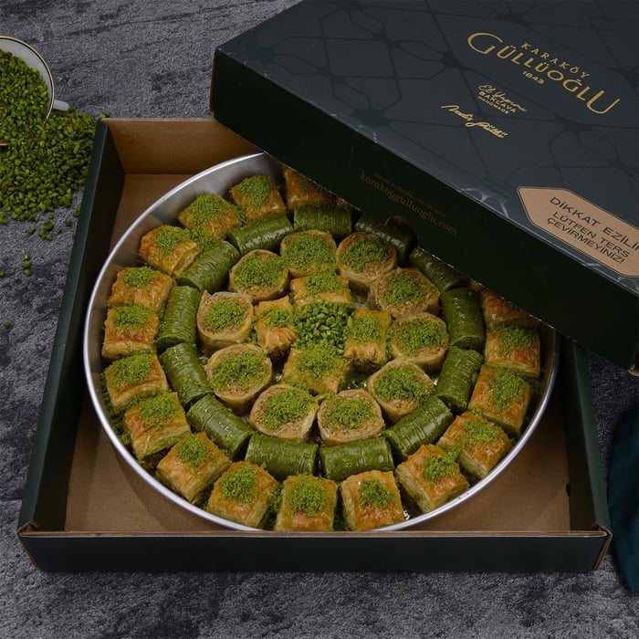 Premium Pistachio Baklava 1.5 Kg. Tray