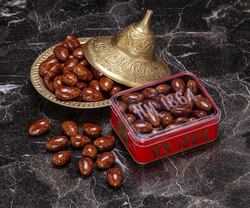 Assorted Chocolate Coated Almond Dragee with Tiramisu Flavor