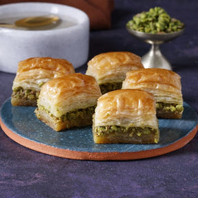 Handcrafted Turkish Light Pistachio Baklava 1 Kg.