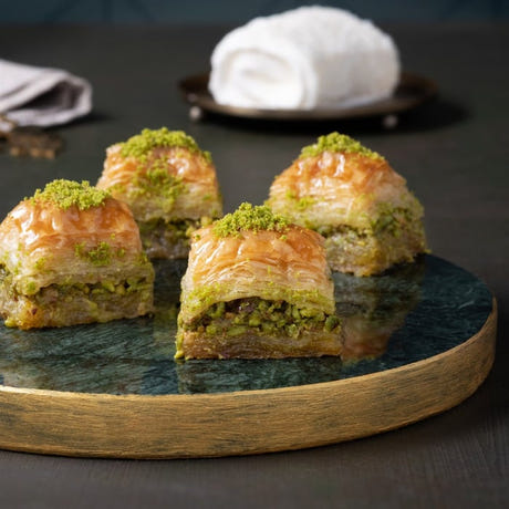 Authentic Turkish Dry Pistachio Baklava 1 Kg.