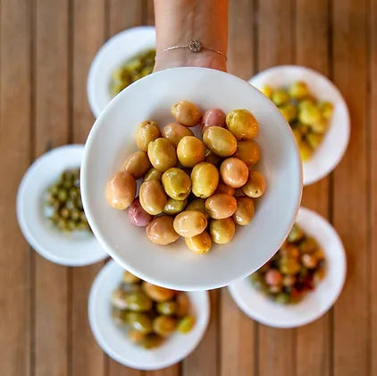 Traditional Turkish Edremit Scratched Green Olives 1 Kg.