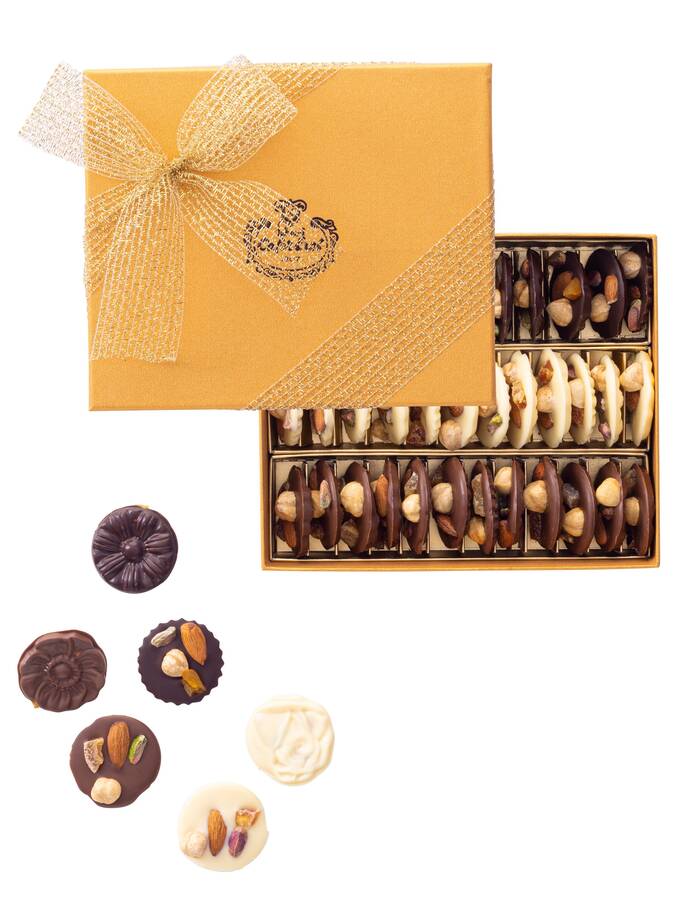 Golden Box Χειροποίητη σοκολάτα με ξηρούς καρπούς 410 G.