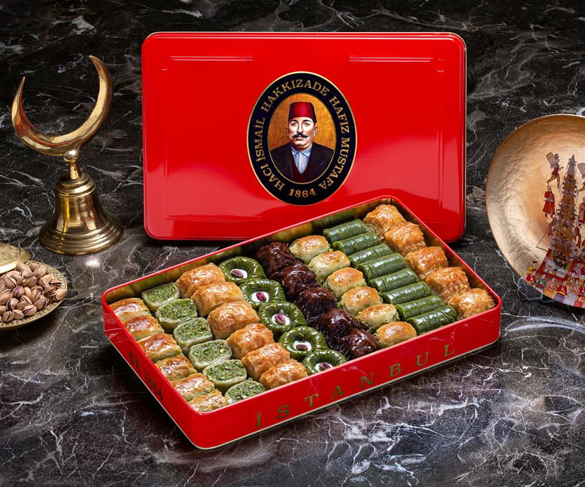 Deluxe Mixed Pistachio Baklava - Extra Large Box