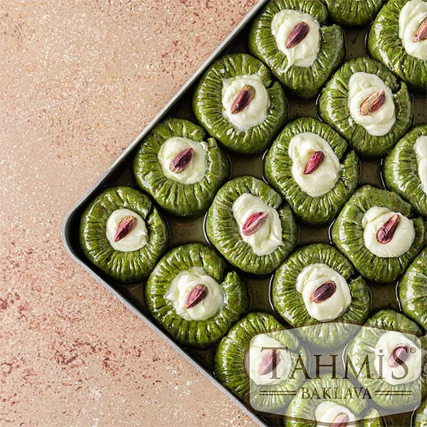 Authentic Hurrem Baklava with Pistachio 2.35 Kg. — view 3