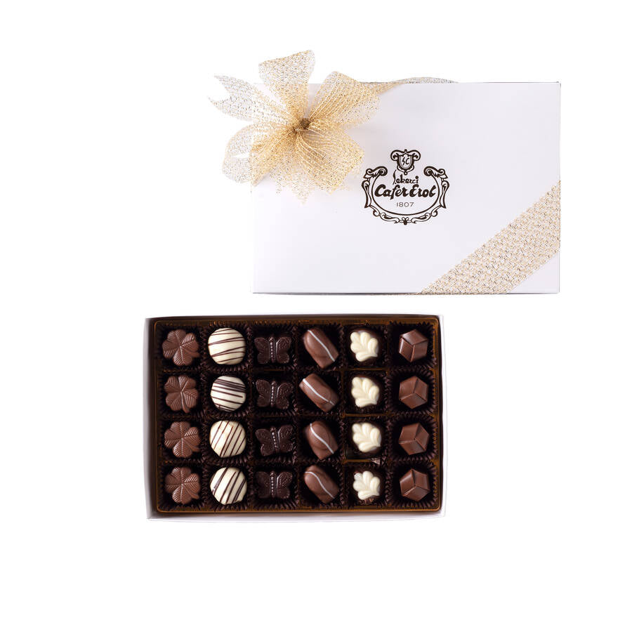 Special Handcrafted Chocolate in White Thin Box 24 Pieces 300 G.