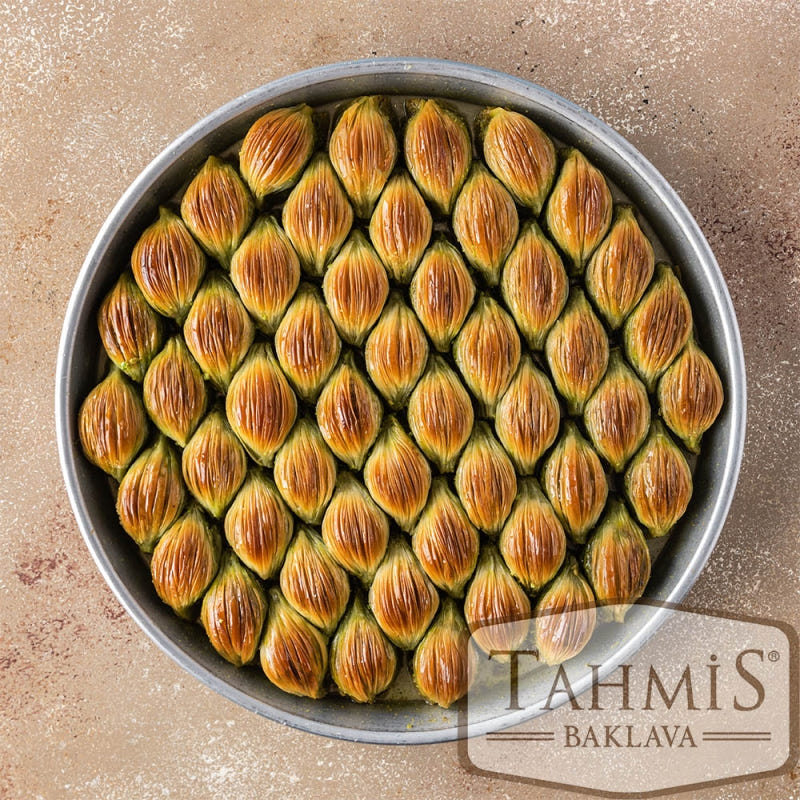 Pistachio Filled Mussel Baklava 2.5 Kg. — view 3