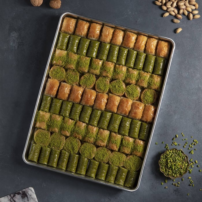 Taca 2,5 kg różnych autentycznych tureckich baklaw