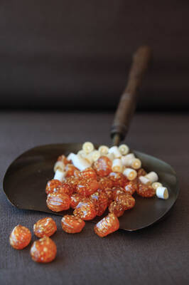 Sesame Flavored Rock Candy — view 2