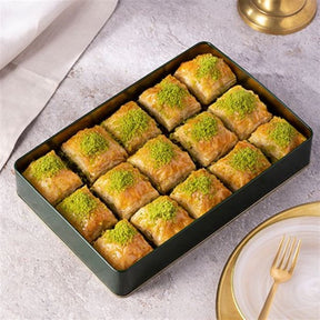Square Baklava with Pistachio in Metal Box 900 G.