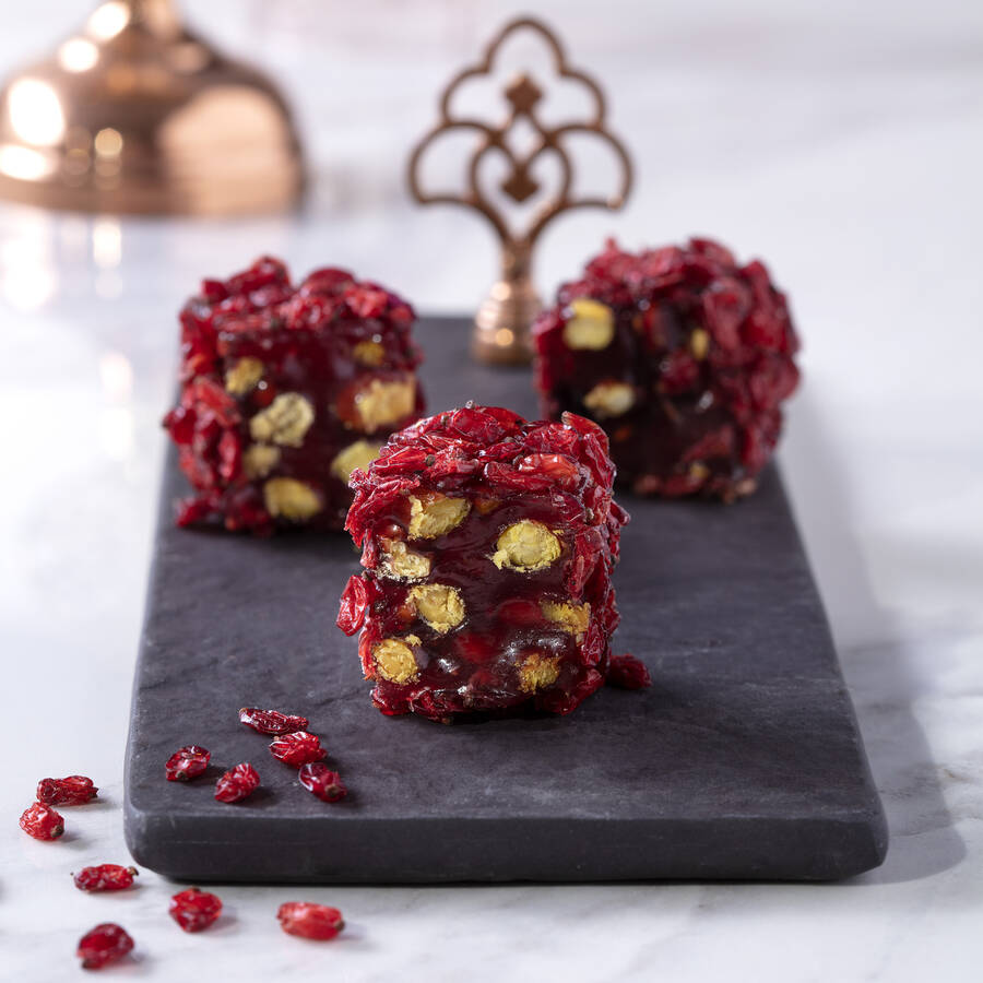Zereshk Pudełko upominkowe z knotem pistacjowym o smaku winogron i granatu 1 kg.